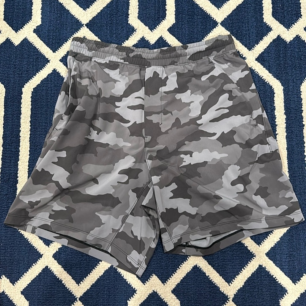 Lululemon pace breaker shorts